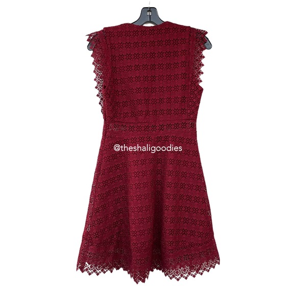 NEW SANDRO Lindsey Dress Red Lace V Neck Geometric - Picture 4 of 8